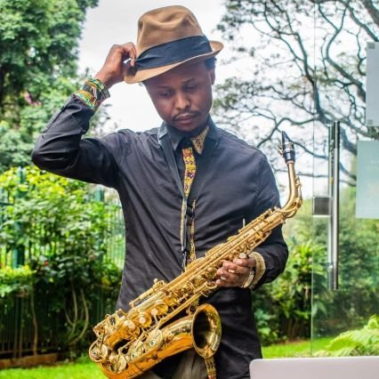 I'm just a regular guy with a touch of Buffalo. #NyattiSaxPrime #SopranoSAXmurai #LikeABurukenge #ChapatiFreak #MoustacheOtass #ManAndBeastAtEquilibrium