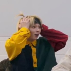 just another one of the few weve in your area
05' liner
pronouns - she/her
bias - KangHyungu
currently : missing onewe
feel free to dm ;^; I don bite