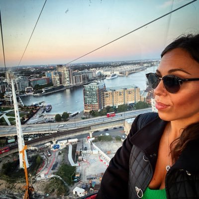 AmbraCosentino's profile picture. Product Marketing Manager specialised in SaaS products and consulting services & Personal Performance Coach with a passion for leadership and happiness 👜