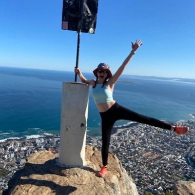 michaela9r's profile picture. Hi , i’m michaela. I have twitter now.