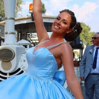 Claudia Smith - Absolutely Ascot(@ClaudiaCloggs) 's Twitter Profile Photo