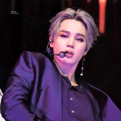 amyXlee28's profile picture. 💜🇨🇦🎼🎹(MJ, NKOTB, #BTS, #ARMY, #TXT, #MOA, #HIYYIHLIGHT), #BlackLivesMatter, #SPN, #INFP-T, #SAGITTARIUS♐️, 📖📚📕, 🖋📓💜💜💜💜💜💜💜