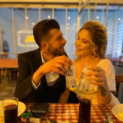 kardeleniyice's profile picture. 🍷