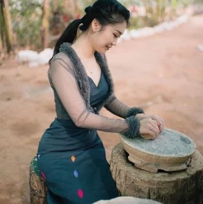 PhyuScarlet's profile picture. 