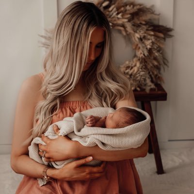 ChloeeButcherr's profile picture. 💫🍸♥️🗯