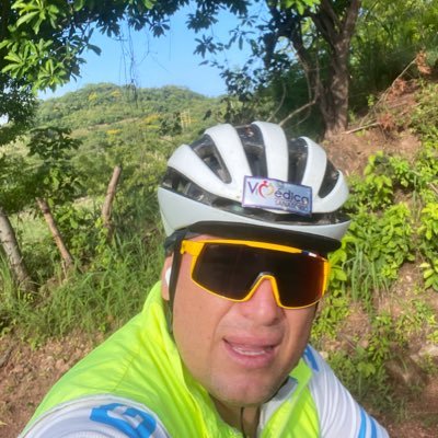 Médico de Ciencia y Conciencia. seguidor de la buena política y de la medicina moderna. Triatlon mi pasión. 👨‍🔬🏊🏻‍♂️🚵🏻‍♂️ 🏃‍♂️. Guatebuena mi inspiración