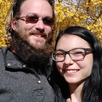 I like rocks 🗻 and rocking out 🎸
Colorado babe ❤💛💙
Happily married 🎵🥁❤
follow my other account @bandoutofcontxt for all my shenanigans with bands
