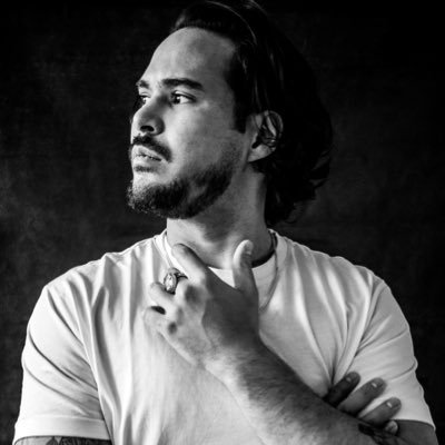 HighSoundsystem's profile picture. 𝑯𝑰𝑮𝑯 𝑺𝑶𝑼𝑵𝑫𝑺𝒀𝑺𝑻𝑬𝑴
ハイサウンドシステム
💿 @obvious_records
🎪 @highonlifeconcept
🌎 booking@making-patterns.com