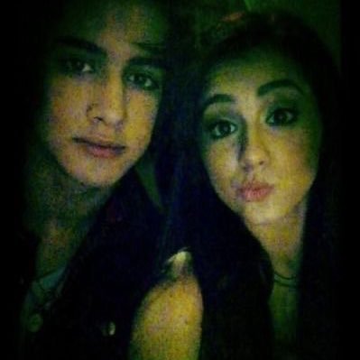 Roblox28985542's profile picture. I hate my life