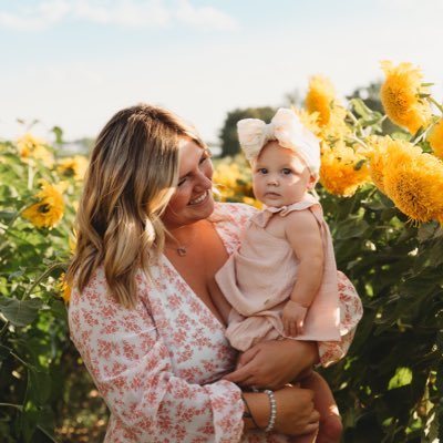 alexis_thaxton's profile picture. 