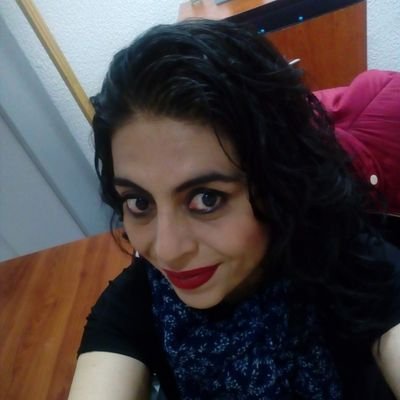 Ingeniera, apasionada, incansable, risueña, enamorada de la vida, directa, crítica, amable, leal, amiga, confiable, a veces mal hablada. Así yo!
