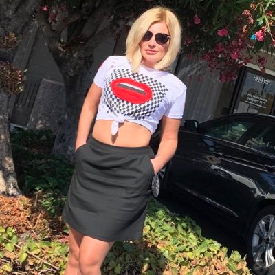 Yuliya_lula's profile picture. 