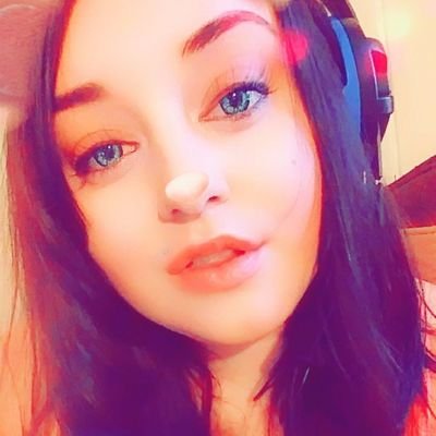 pEwPeW🔫 🇺🇸 🇲🇽 i like salsa and spilt tea 🍵 😋 dropping the sun on trolls
Your/momma