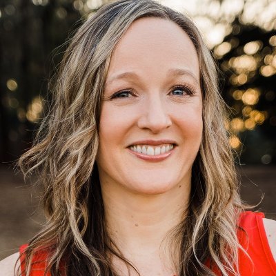 LaurenLapointe's profile picture. Creator of Soul Magic Coach Certification and Soul Magic CEO
Turn your soul gifts into a wildly successful business and life you love