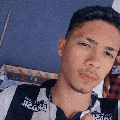 Sempre fui sonhador e é isso que me mantém vivo.
