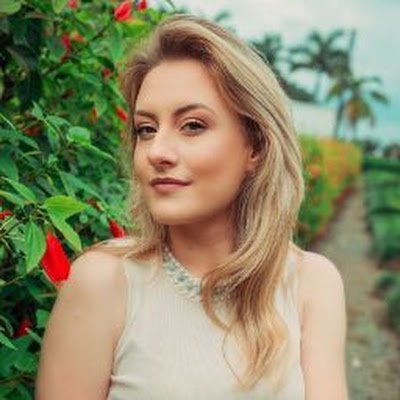 Refletindo a realidade da vida com a realidade da fé! Teóloga, escritora! Me segue no insta @paolamilbauer