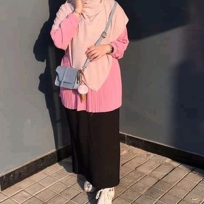 FdTe0SMVVKdQUcs's profile picture. 