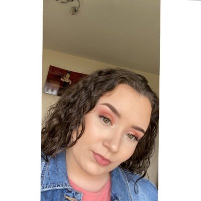 leah_devine_ Profile Picture