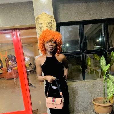 pro make-up artist 💋
Ankara fashion influencer 💫✨