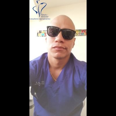 Quiropráctico
Músico
Sencillez y Humildad ante todo..👨🏽‍⚕️