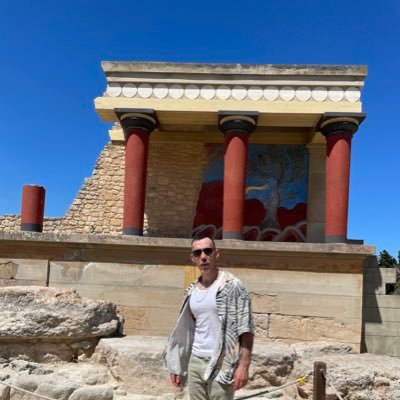 linovsky_pt's profile picture. I’m not special at all