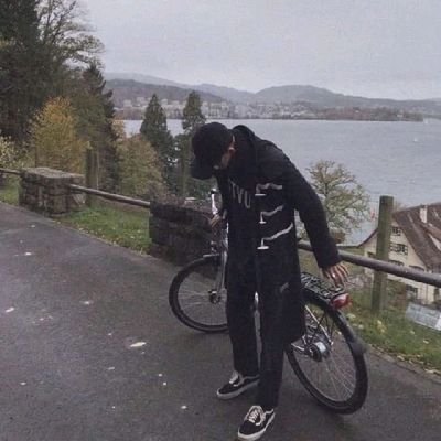 chou_76489964 Profile Picture