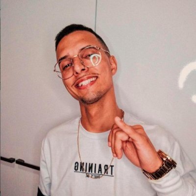 Mais um rapaz comum, tá ligado ?
RAPPER!
@KauanE_Cr Meu mozão ♥
-
Ouçam a minha mais nova track: