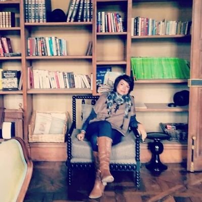 rafrafi_najla's profile picture. Schizophrène passionnée