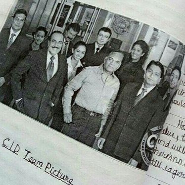 LIFE=CID x KDRAMA❤
A journey of 2⃣2⃣ successful years and moving ahead...
Most favorite: ACP sir😎
Are you a CIDIAN or a KDRAMAER ?
If you are then join me up!✌