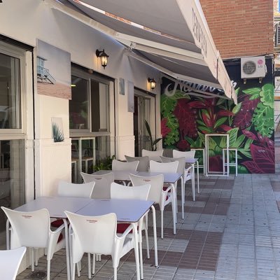 Café Navarra 🥑STAY HEALTHY🥑 Monday-Saturday 09:00-18:00🥑☀️Sunday a la playa☀️ Benalmádena’s best sandwiches💪🏼🔥