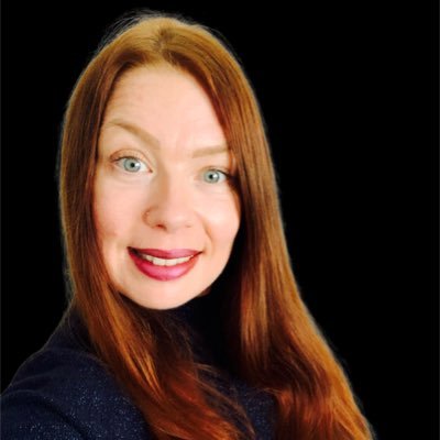 Lucy2BeYOUrself's profile picture. 