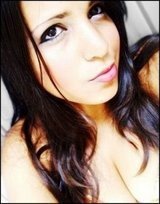 Meu nome é sabrina , apelido sah tenho 16 anos , moro com meus pais *-*
sou solteira e amo minhas amigas sz..