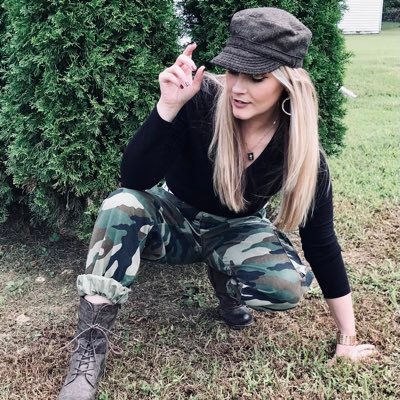 Hannah_MarieP02's profile picture. #DisneyAddict #WorkingMom  #ChristFollower #BroadwayJunkie