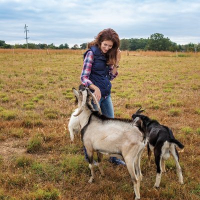 A city girl turned farmer. Yes women do farm.
Wearing many hats I'm a mother to 3, a wife, a yogi, a farmer, a 4H & Girl Scout leader & hospitality manager.