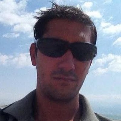 RazPere's profile picture. מחבר הספרים:''נקודות דיו ראשונות', 'מילים מול ים' ו'שקופים'(ספר מתח ראשון ב'סגאת רענן') בקרוב יצא לאור 'לפני תהום' ספר שני בסדרה.