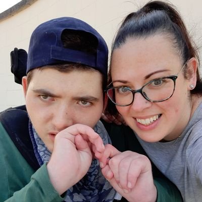 Mam to a unique teenager 😎❤
Wife to a husband who doesn't get Twitter 💑
Pet... Gwen 🐶
Mostly fuelled by caffeine ☕