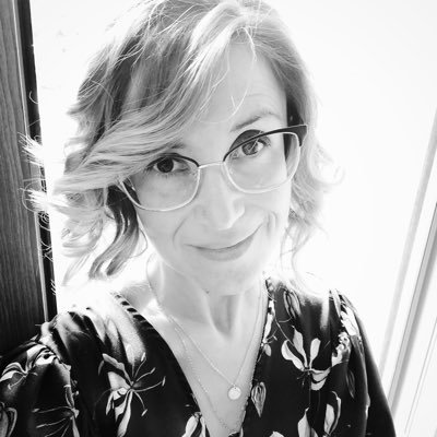 Lei non era matta, era una creatura fatta in un momento cui Dio semplicemente non aveva voglia delle solite donne in serie...
