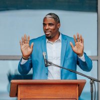 Desmond BOOGIE Yates (@prisonerofwar10) 's Twitter Profile