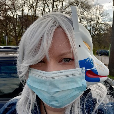 _N3rdine_'s profile picture. Geistig 16 jähriges, nerdiges Fangirl gefangen im Körper einer fetten 43 Jährigen.