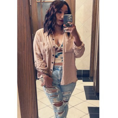 TheAlyssa1967's profile picture. ♍️A shit load of white ribbons in elementary school track and field! FutureRN⚾️🖤🖤🖤 SC&IG @TheAlyssa1967🇵🇷🇪🇸 https://t.co/QoAXYXjpdV