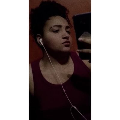 Pra quem tem pensamento forte, o impossível é só questão de opinião. 🍃