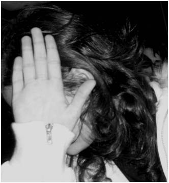 NiicoleCC's profile picture. Hey ! Well , I love my family , my friends , music , JB (of course) , my cat , Twilight , Robert Pattinson , I love texting , reading , etc .. (: