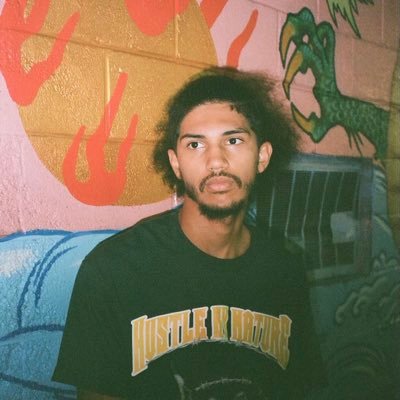 AlbertB84382126's profile picture. 👁👃👁