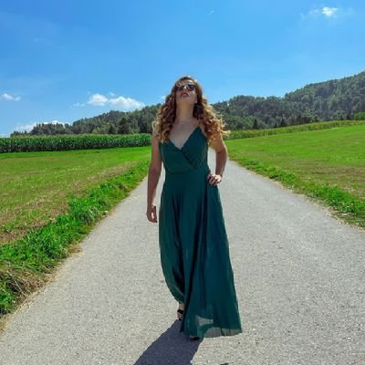 dunja_dunya's profile picture. 