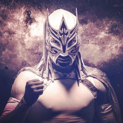 Cuenta de fan para apoyar al joven luchador mexicano Komander, el As del Espacio