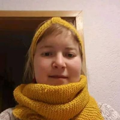 I'm a hard working lady loving and caring...I am new to Twitter and just to make friends and lean more about their cultures!!