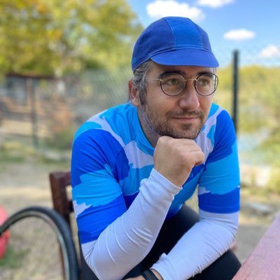 Outdoor enthusiast 🏔🧗♂️🚴♂️🎿, researcher in sports biomechanics (@hubaglab). Editor at Takoz Climbing Magazine (https://t.co/iTR8pjawkd) Co-founder @fmbeanies
