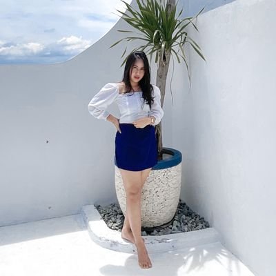 adventesha's profile picture. 