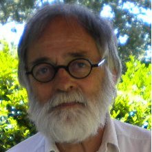 Ecrivain. Ex-référent littéraire d'Attac. Administrateur du site Le Grand Soir : « Je ne crains rien. Je n'espère rien. Je suis libre ». (Nikos Kazantzakis).