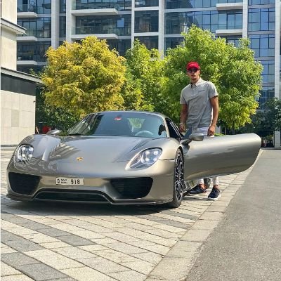 ادعوا بالرحمة لبابا حبيبي وقرة عيني ♥️
engineer (BCE).